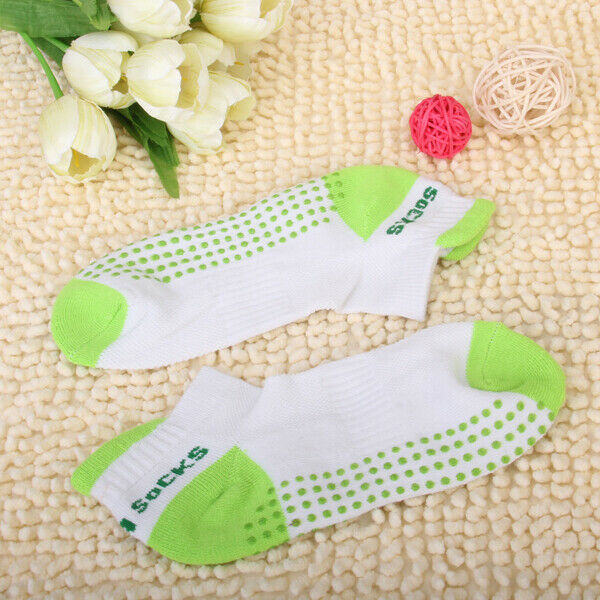 Women Non Slip Massage Granule Yoga Socks - Green