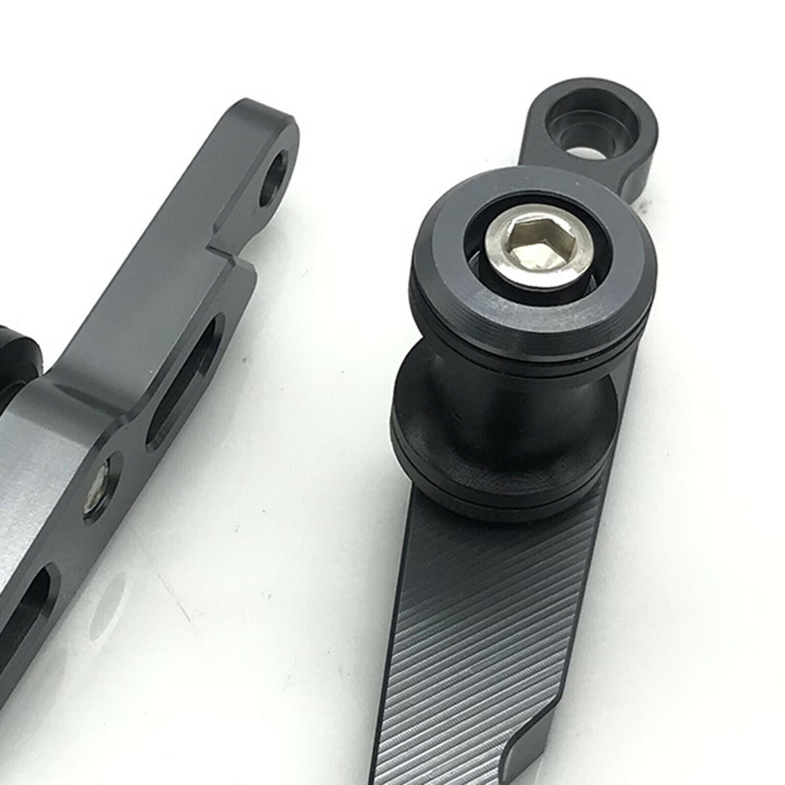 Swingarm Spools For YAMAHA YZF-R6 2019-2021 2019 2020 2021 1 Pc Titanium