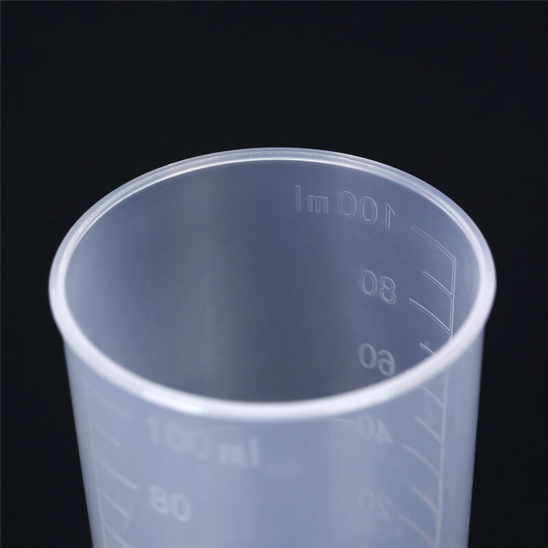 Plastic graduated laboratory bottle test measuring 100ml container with c.l8