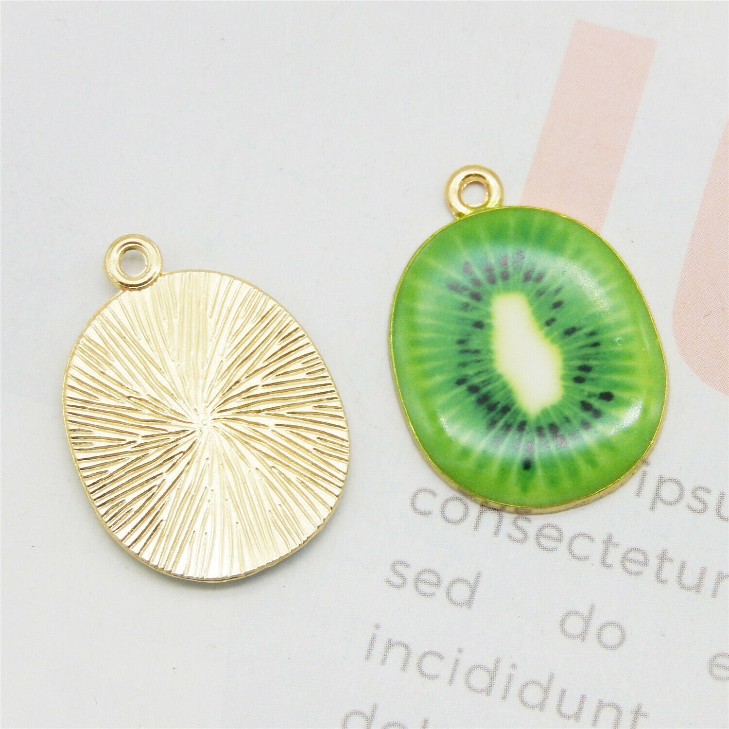 15PCS 27x20mm Alloy Enamel Green Kiwi Slice Fruit Charms Pendant DIY Findings