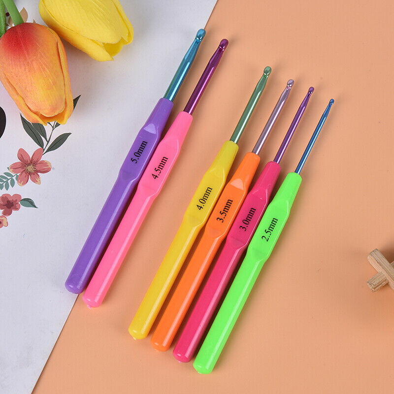 6pcs/set Multifunctional Plastic Handle Aluminum Crochet Hooks Knit NeedlWGJ Tt