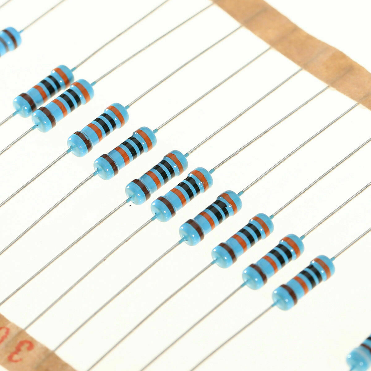 1100pcs 10X 110Value 1/2W 1% Metal Film Resistor Assortment Kit 0.1Ω ~ 10 mΩ