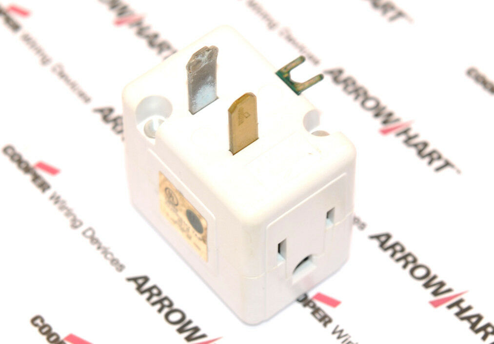 1pcs- COOPER SA483W 15A 125V Three Outlet Cube Tap Single Receptacl to 3 Outlets