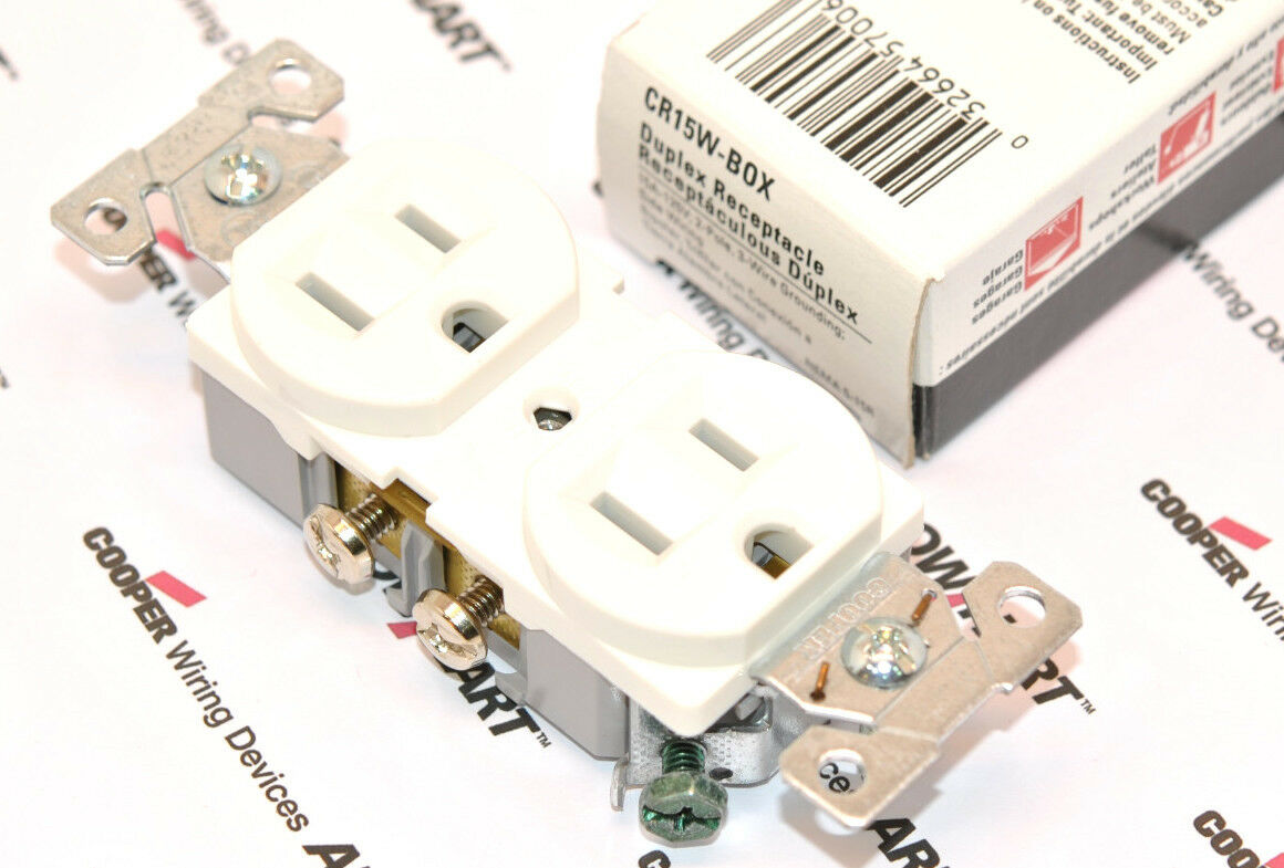 1pcs-COOPER CR15W 15A 125V Commercial Grade Duplex Receptacle 5-15R