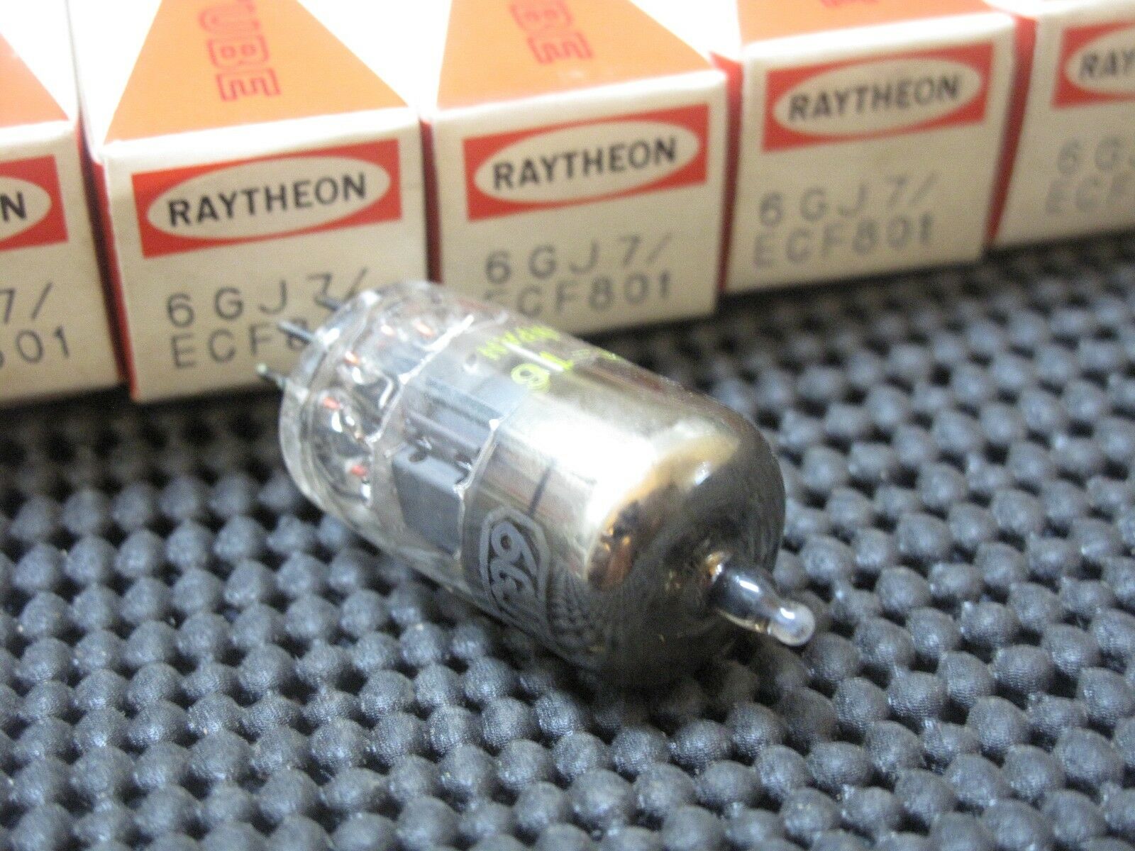 10PCS - RAYTHEON ECF801 / 6GJ7 Vacuum Tube -  NIB / NOS