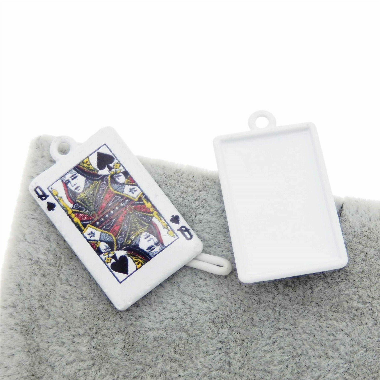 10pcs/lot Alloy Jewelry Pendants White Diamond Queen Poker Charms Accessories