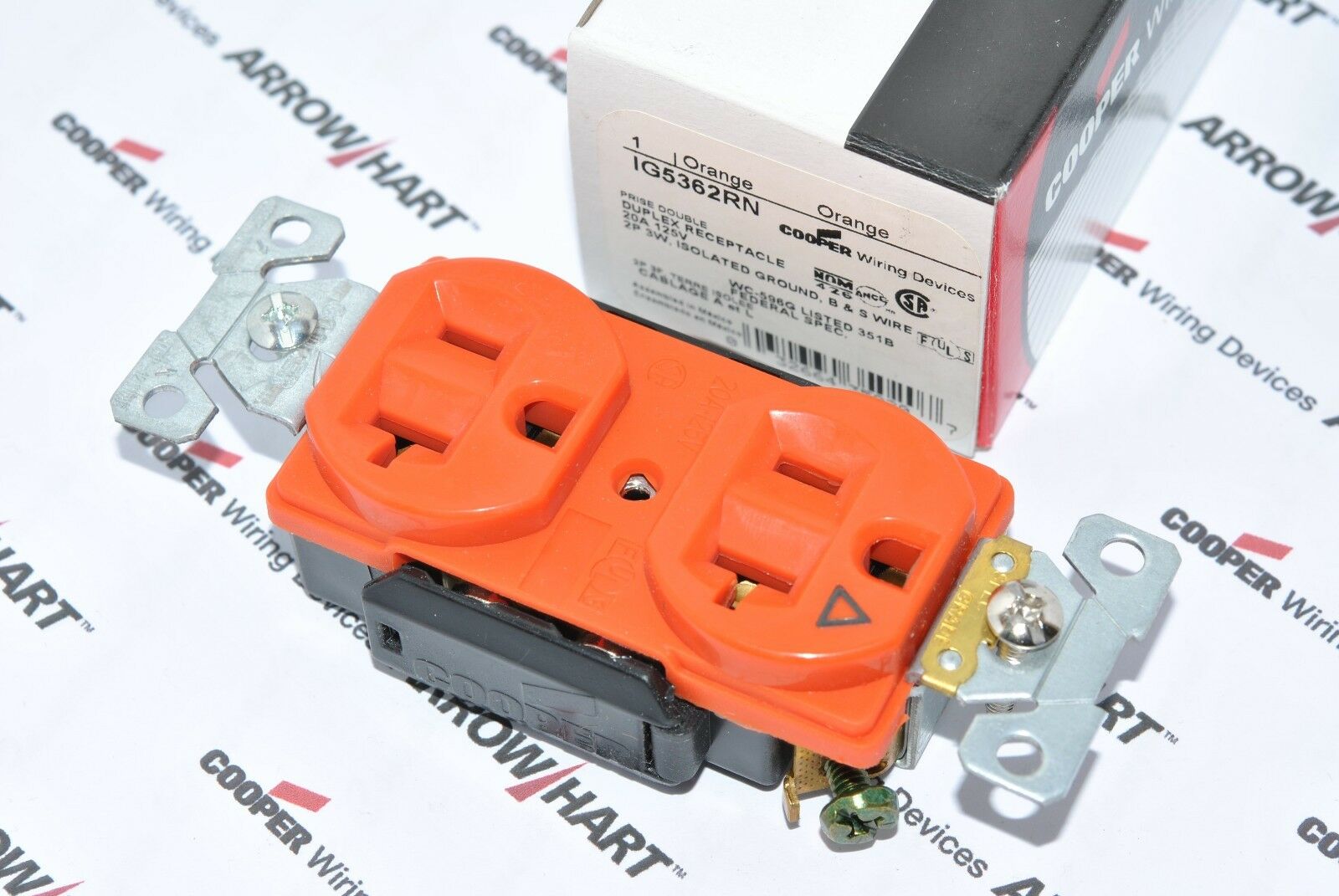 1pcs-COOPER IG5362RN 20A 125V Isolated Premium Industrial Grade Receptacle
