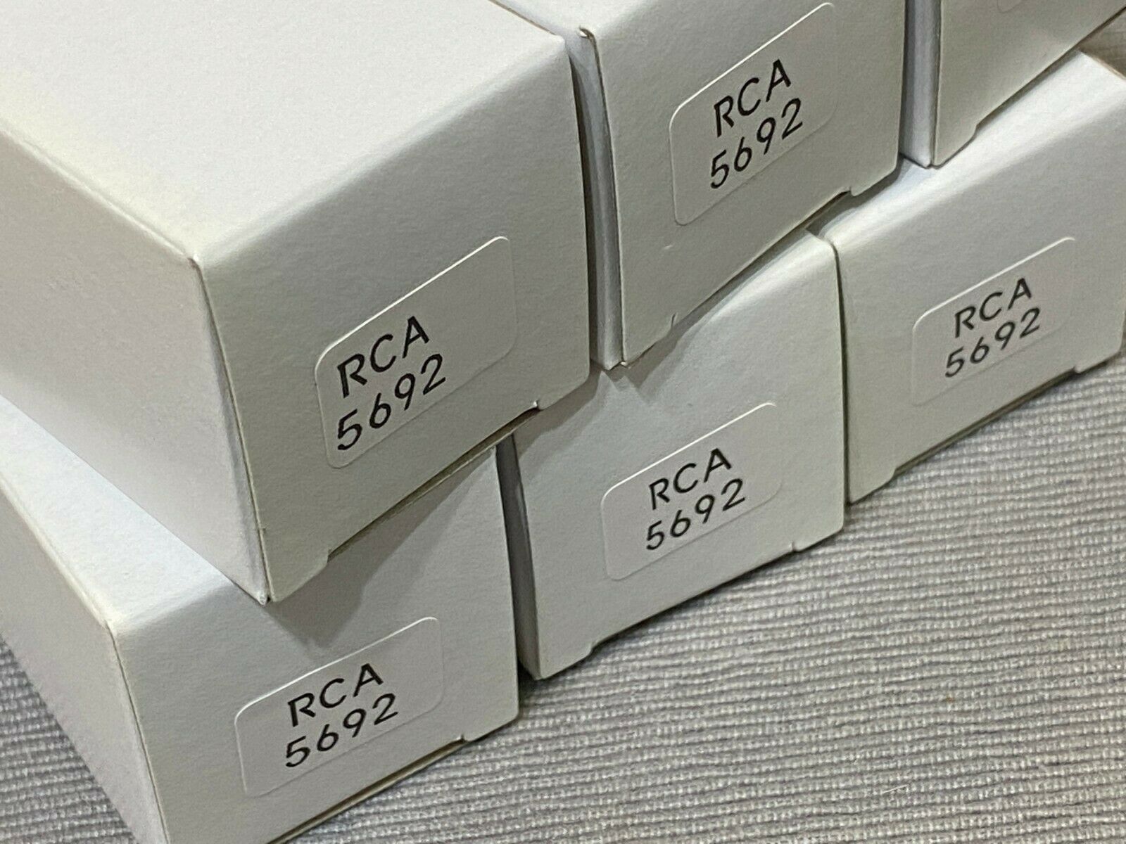 1pcs - RCA 5692 Vacuum tube -  don't matched