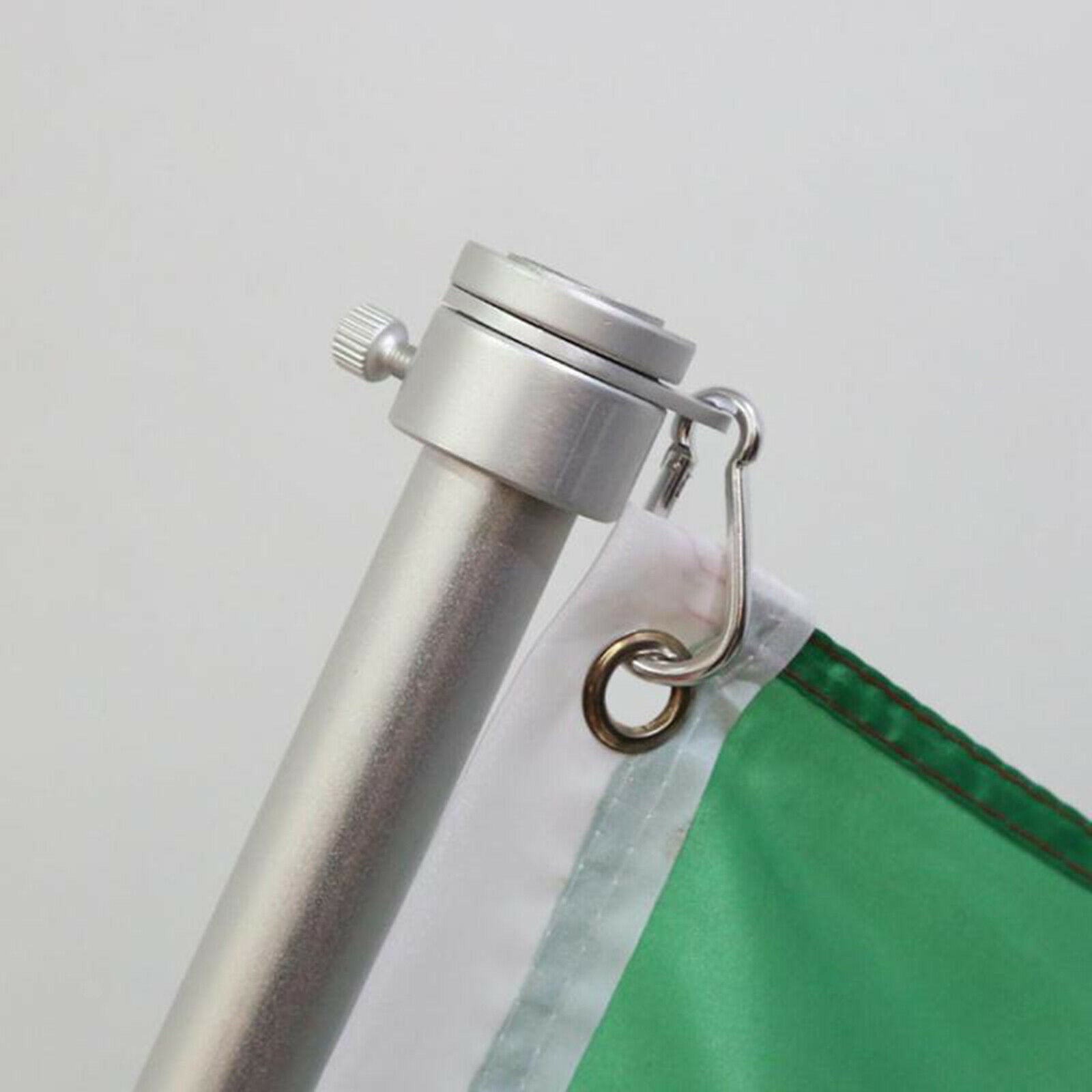 2/Set Rustproof Flag Pole Rings Clip Attachments 360° Rotating Anti Wrap