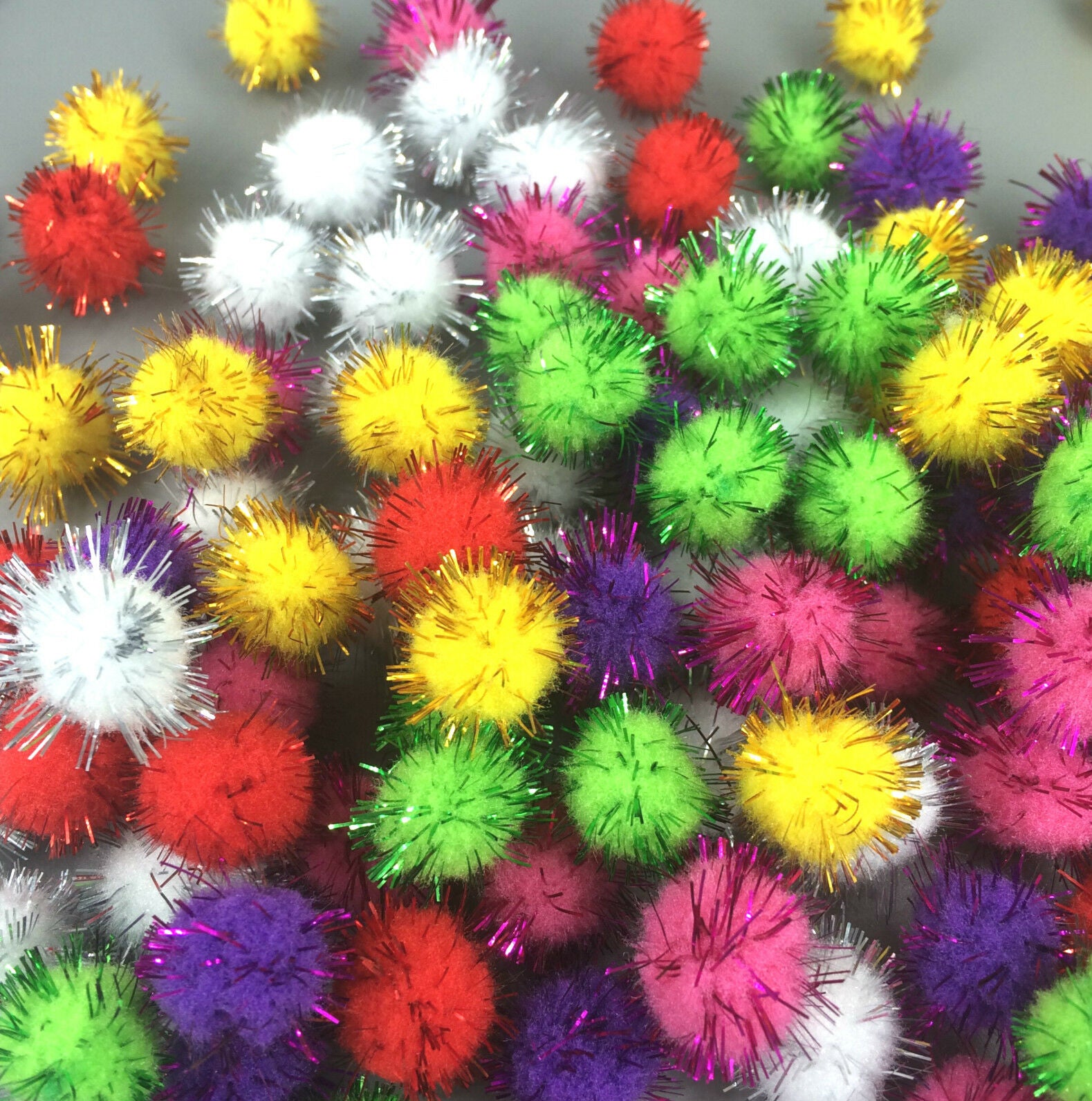 100 Fluffy Craft PomPoms Balls Mixed Colours Pom Poms xmas tinsel festive 18mm