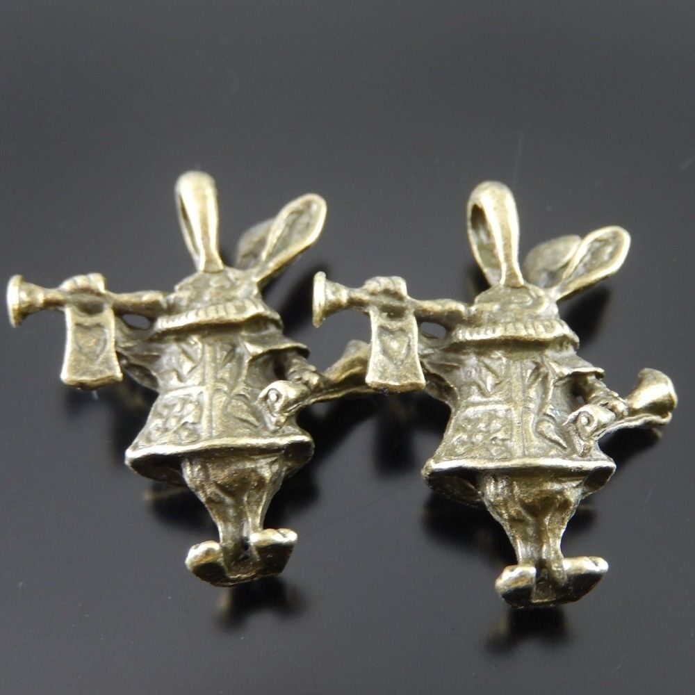 Antiqued Bronze Tone Alice Rabbit Alloy Charm Pendant 22*21mm 12pcs