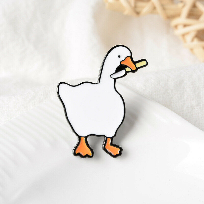 Fun game goose Brooches cartoon cute enamel white goose Badge Lapel  pi.l8